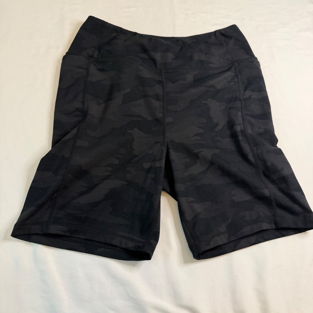 Danskin Womens Black Camo High Waisted Bike Shorts Side Pockets Size L 4309